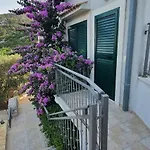 Marra & Kech * Ploce (Dubrovnik-Neretva)